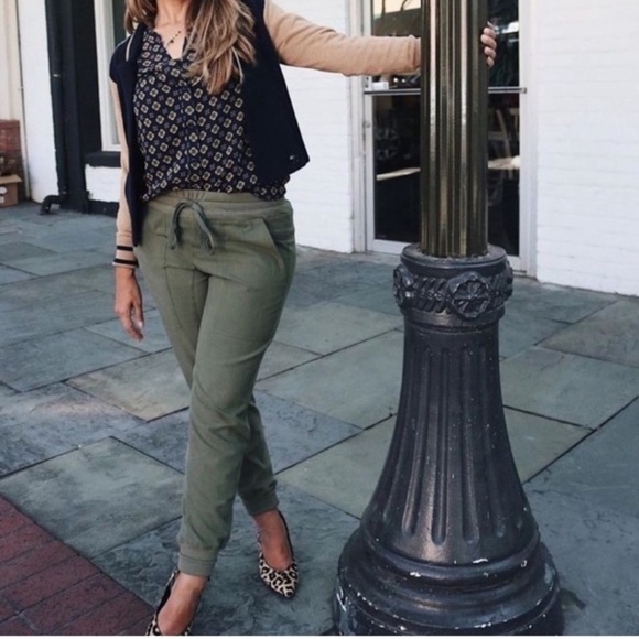 Cabi The Marathon Olive Green Lounge Drawstring Jogger Pants Sz XL 409 - Picture 2 of 9